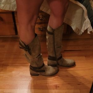 Women's boots